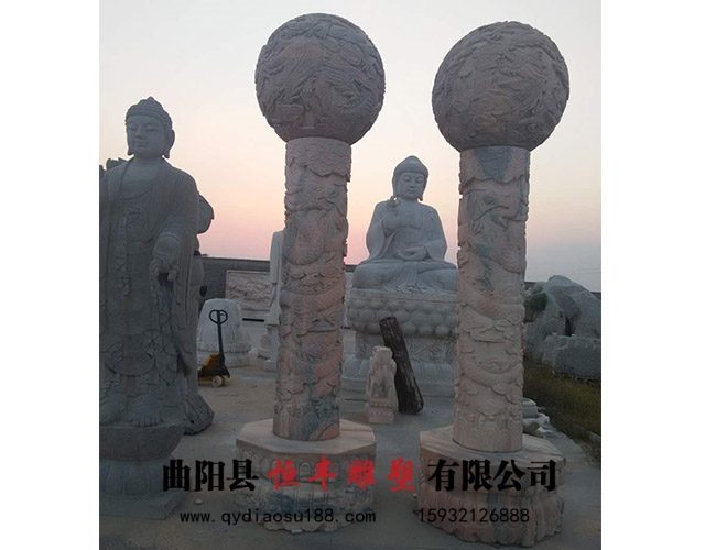 晚霞红龙柱雕塑高3.6米